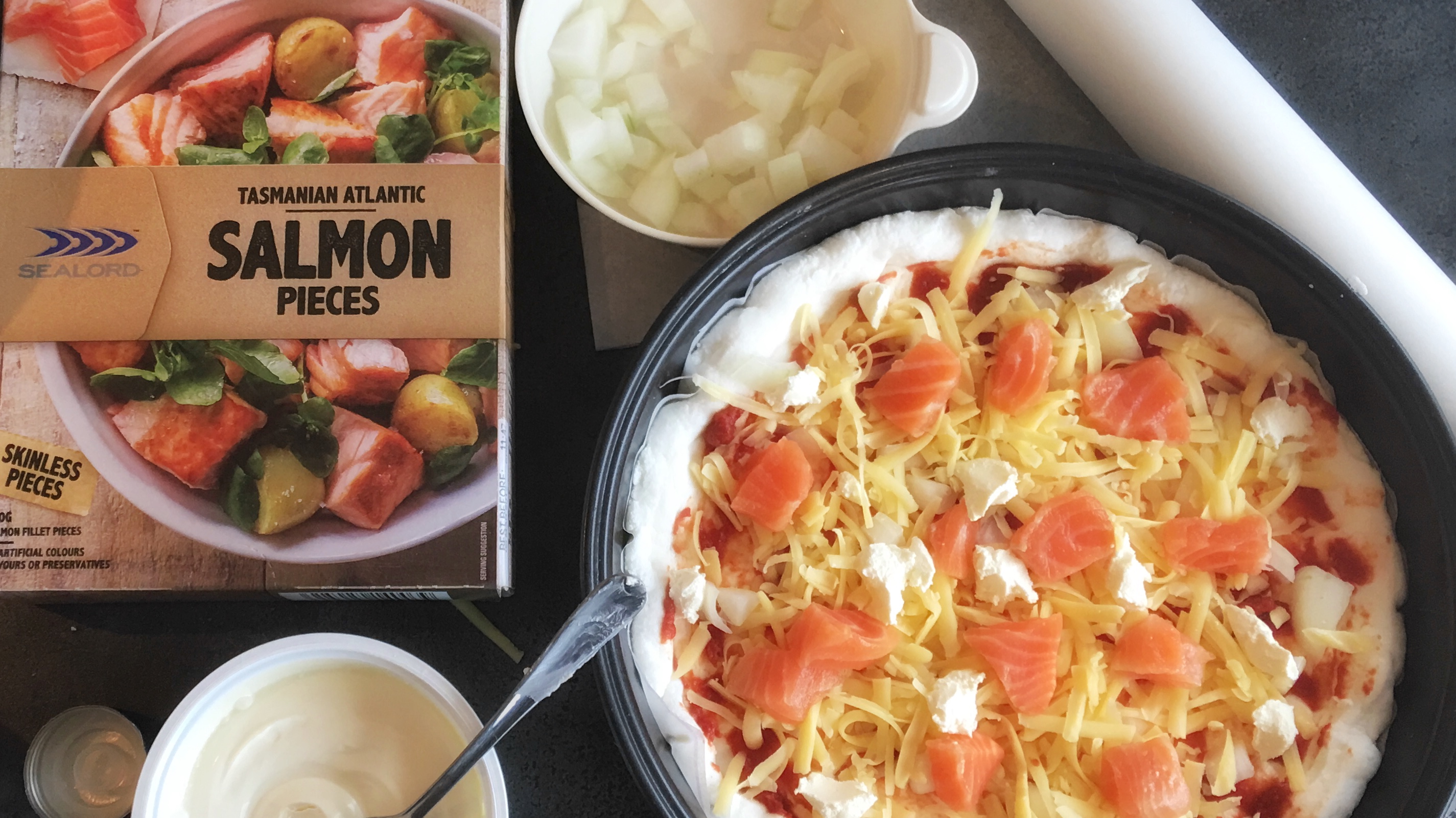 Kid-Friendly Salmon Pizza 01