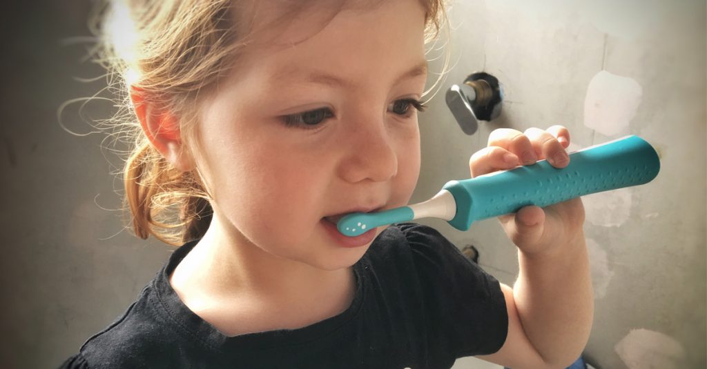 tips-to-get-kids-to-brush-their-teeth-03