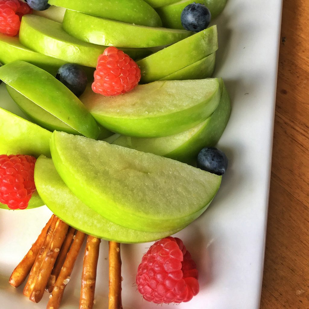 christmas-tree-fruit-snack-close-up